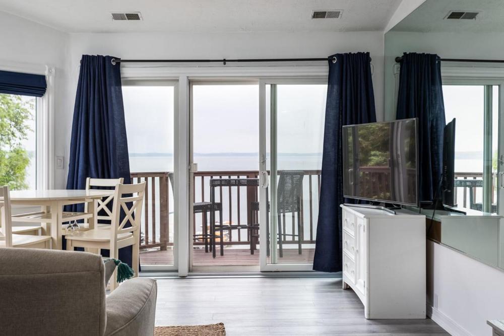 Beach 321 with Vaulted Ceilings Pool Hot Tub and Stunning Views from Private Deck